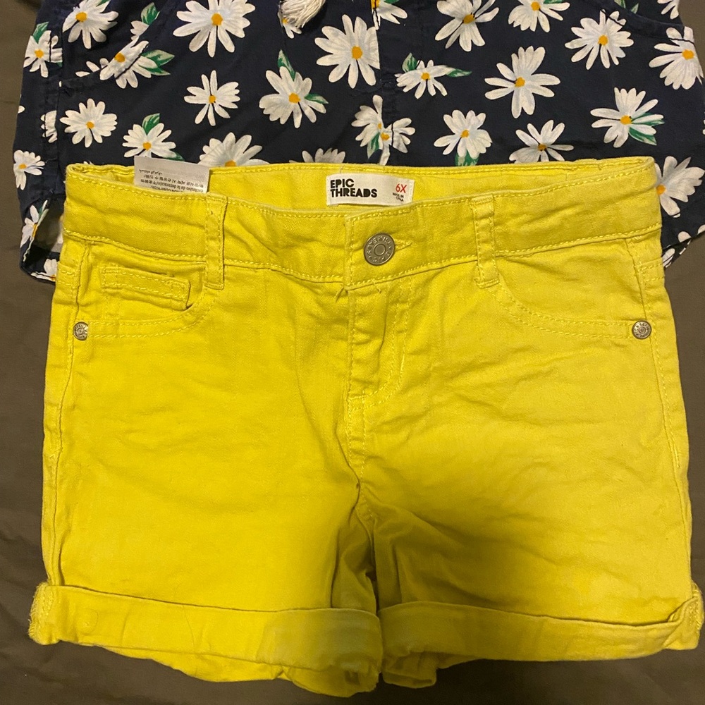 2 Pairs of Girl’s Size 6-7 Shorts ☀️